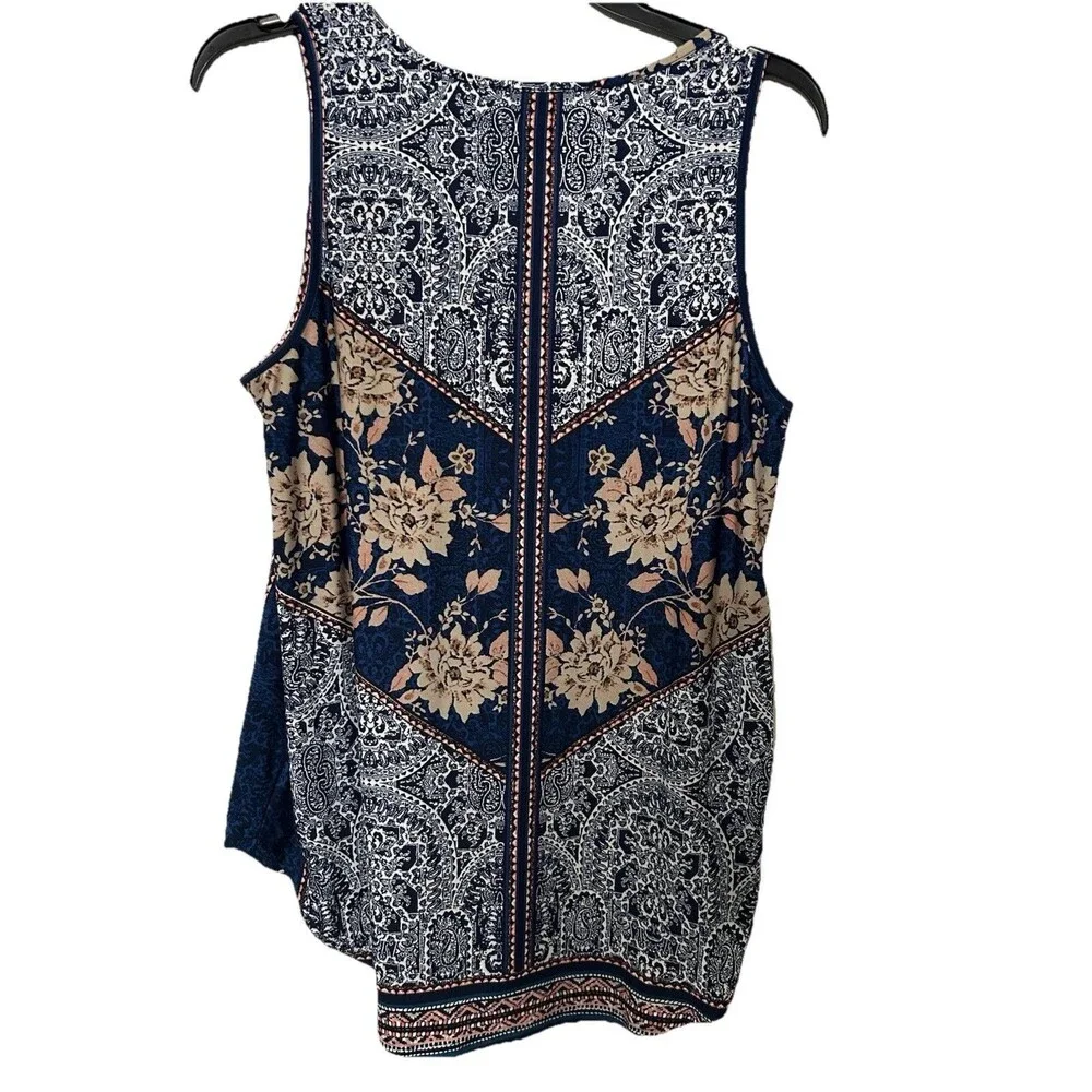As U Wish Sleeveless Top Metal Necklace Embellishment Blue Floral Print Size M - Picture 2 of 4